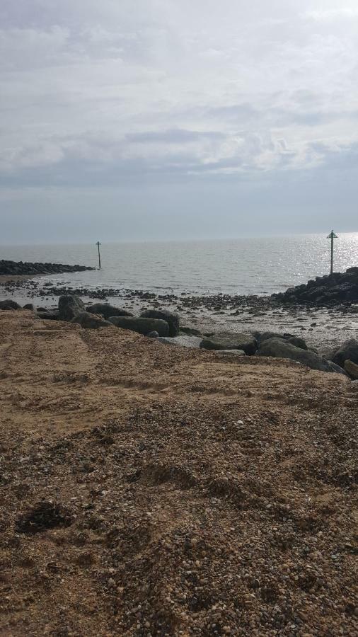 Caravan Beach Holiday Hotell Saint Osyth Exteriör bild