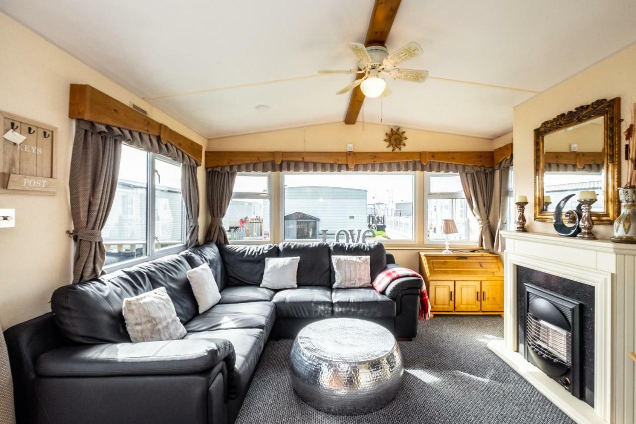 Caravan Beach Holiday Hotell Saint Osyth Exteriör bild