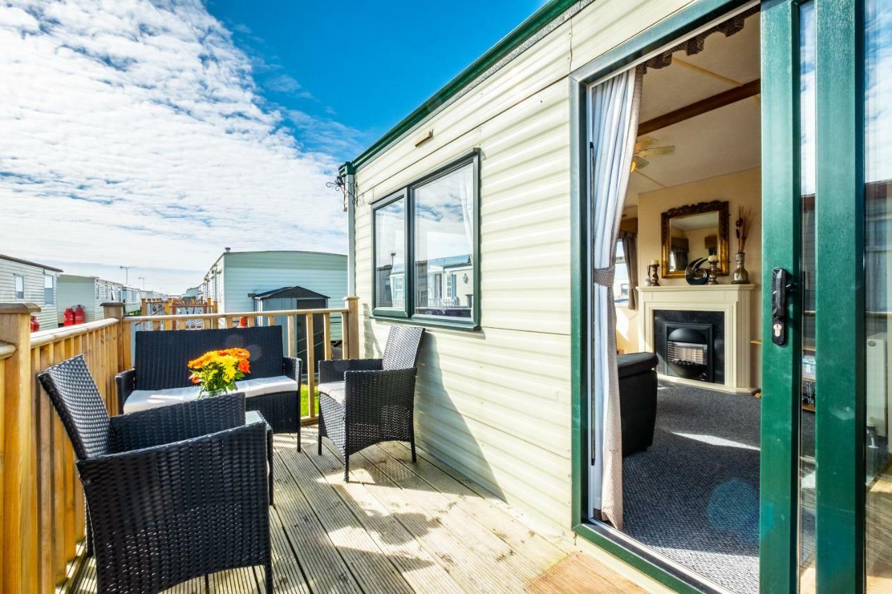 Caravan Beach Holiday Hotell Saint Osyth Exteriör bild