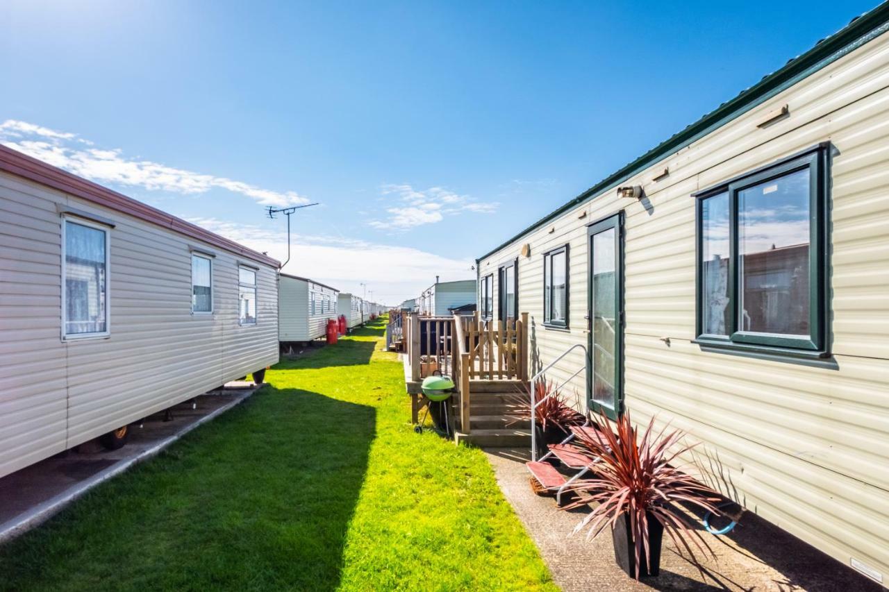 Caravan Beach Holiday Hotell Saint Osyth Exteriör bild