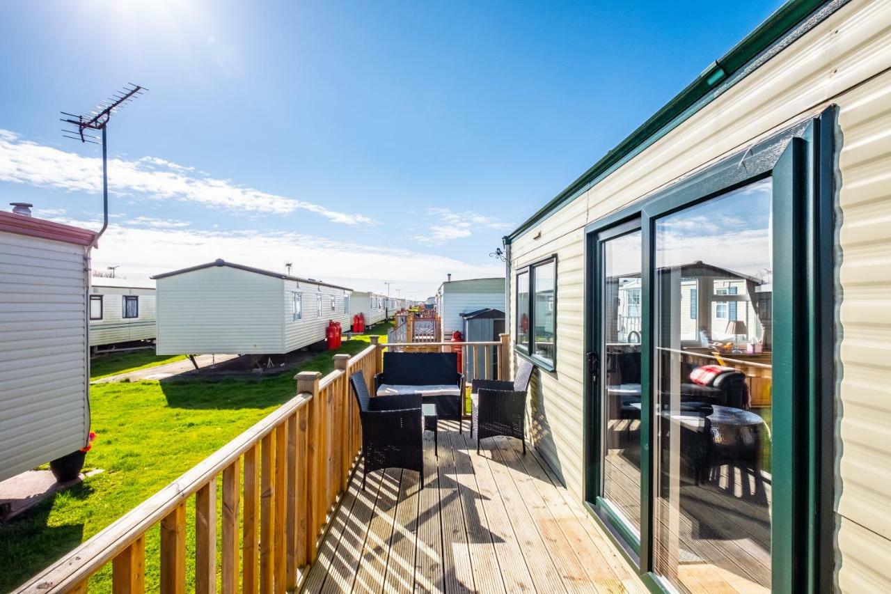 Caravan Beach Holiday Hotell Saint Osyth Exteriör bild